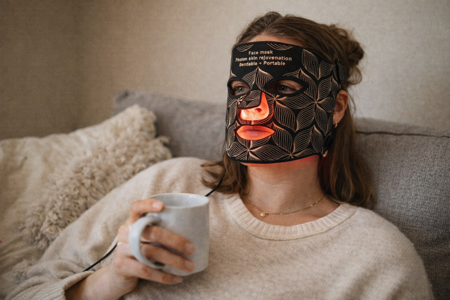 LUNOVA LUX™ – avansert LED-lysterapimaske for ansiktsbehandling, anti-aging og hudfornyelse med fjernkontroll